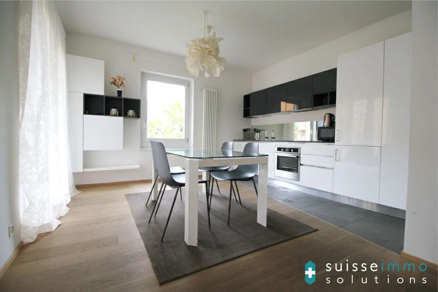 Lugano_ Elegante appartamento 3.5 Loc - Foto 4 di 12