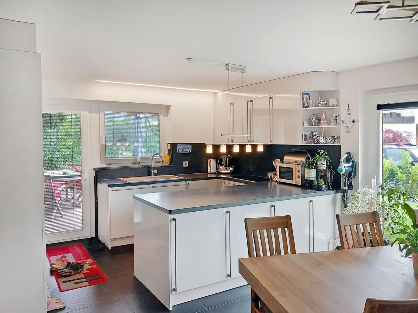 Colpo di fulmine! Sublime villa 6.5 stanze con giardino - Foto 8 di 13