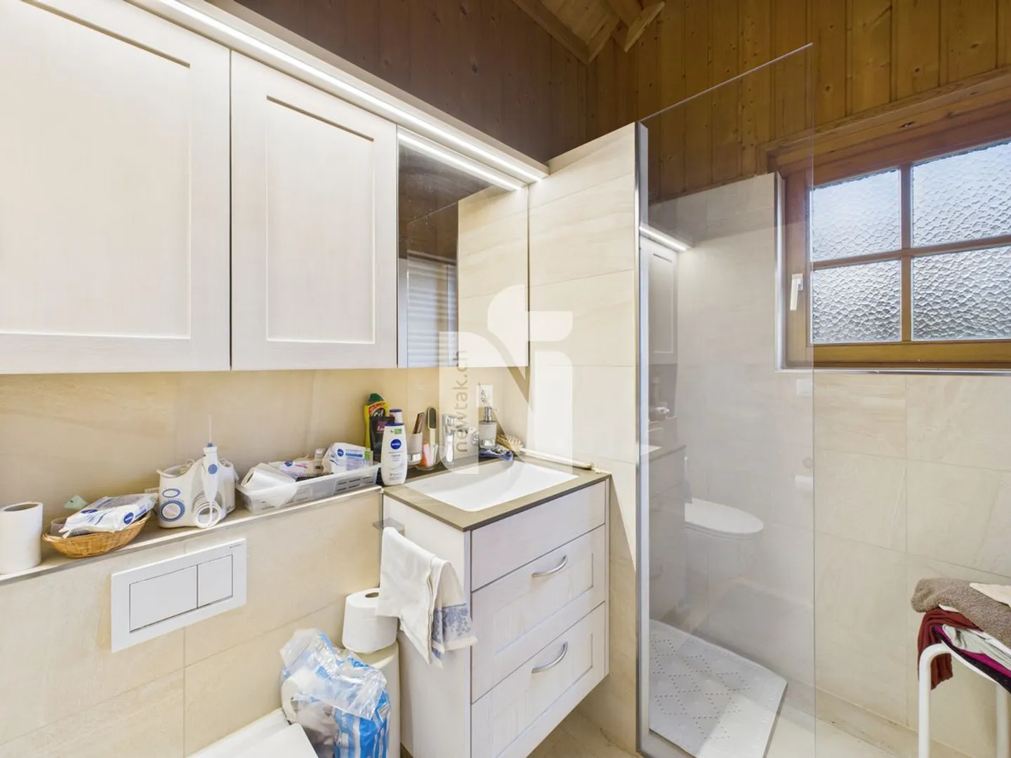 Incantevole casa unifamiliare indipendente in posizione tranquilla con giardino idilliaco - Foto 9 di 11