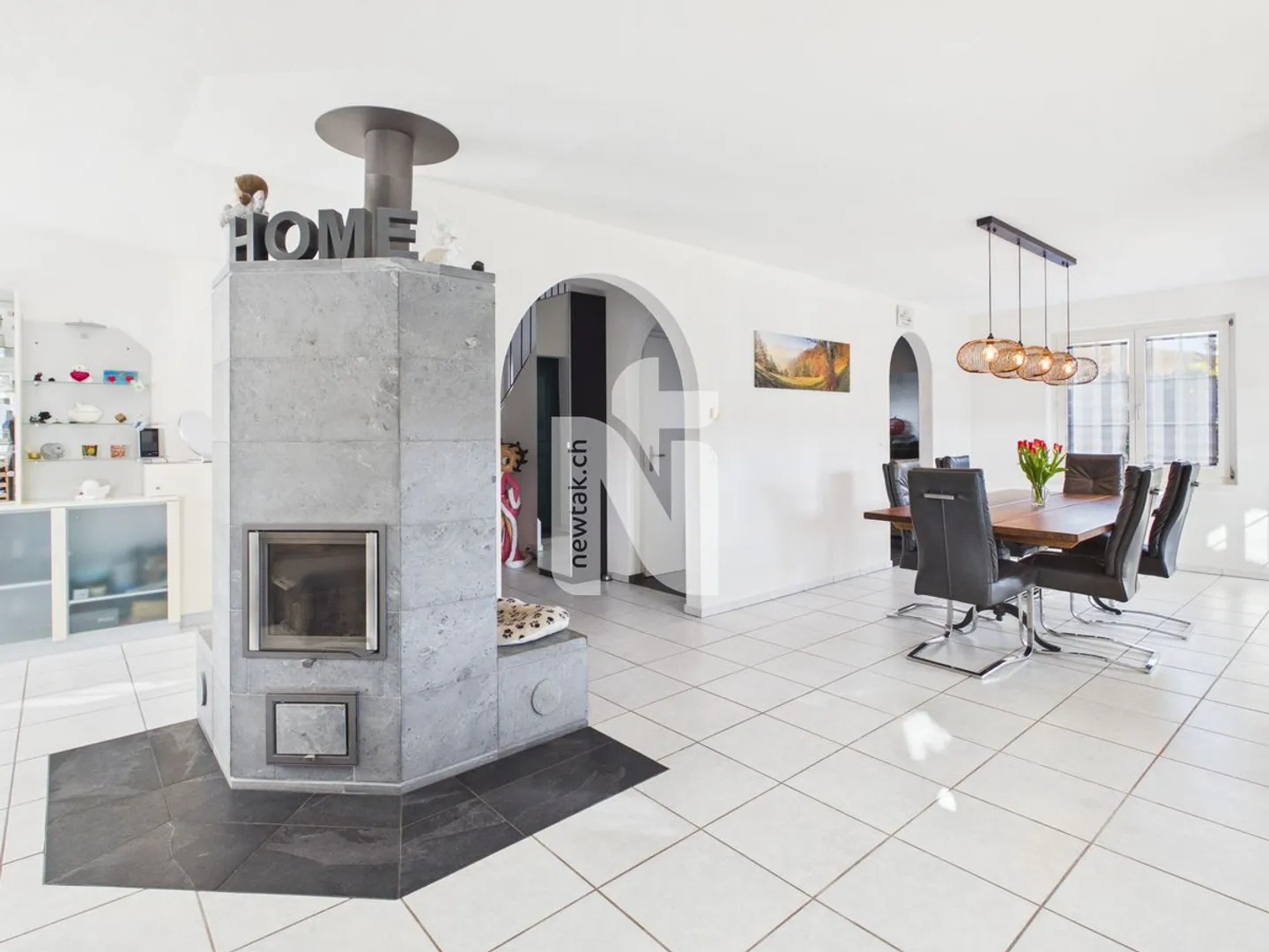 Casa autonoma moderna ristrutturata con enorme terrazza e vista mozzafiato - Foto 5 di 13