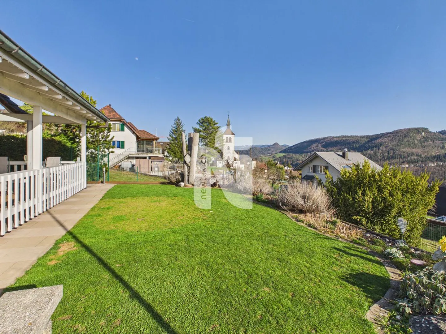 Casa autonoma moderna ristrutturata con enorme terrazza e vista mozzafiato - Foto 12 di 13