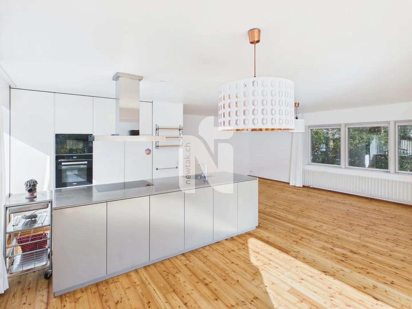 Tranquillo, adatto alle famiglie, moderno con giardino e design unico - Foto 4 di 13