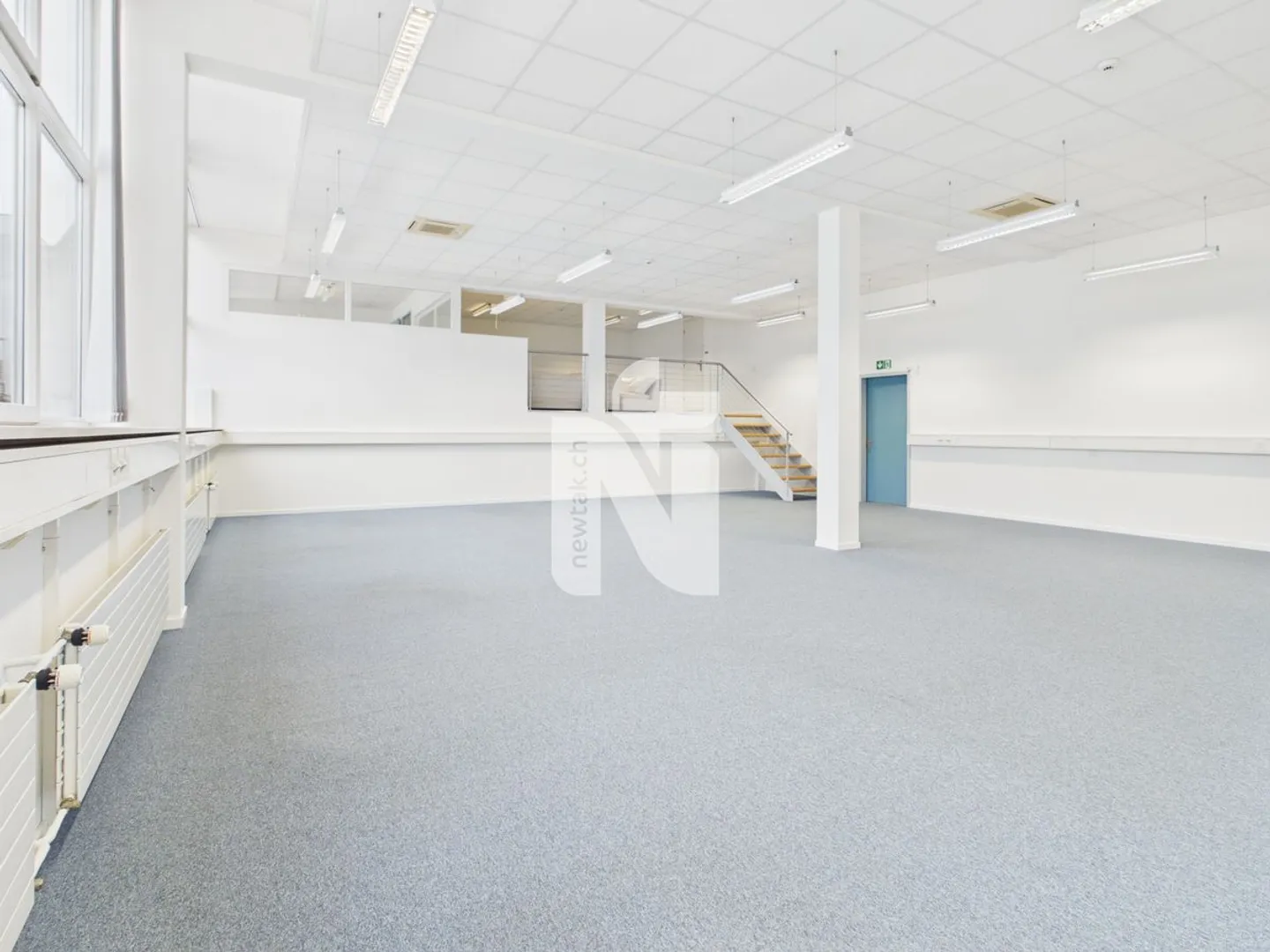 Espace commercial polyvalent, climatisé avec galerie et caractère de loft - Photo 4 sur 5