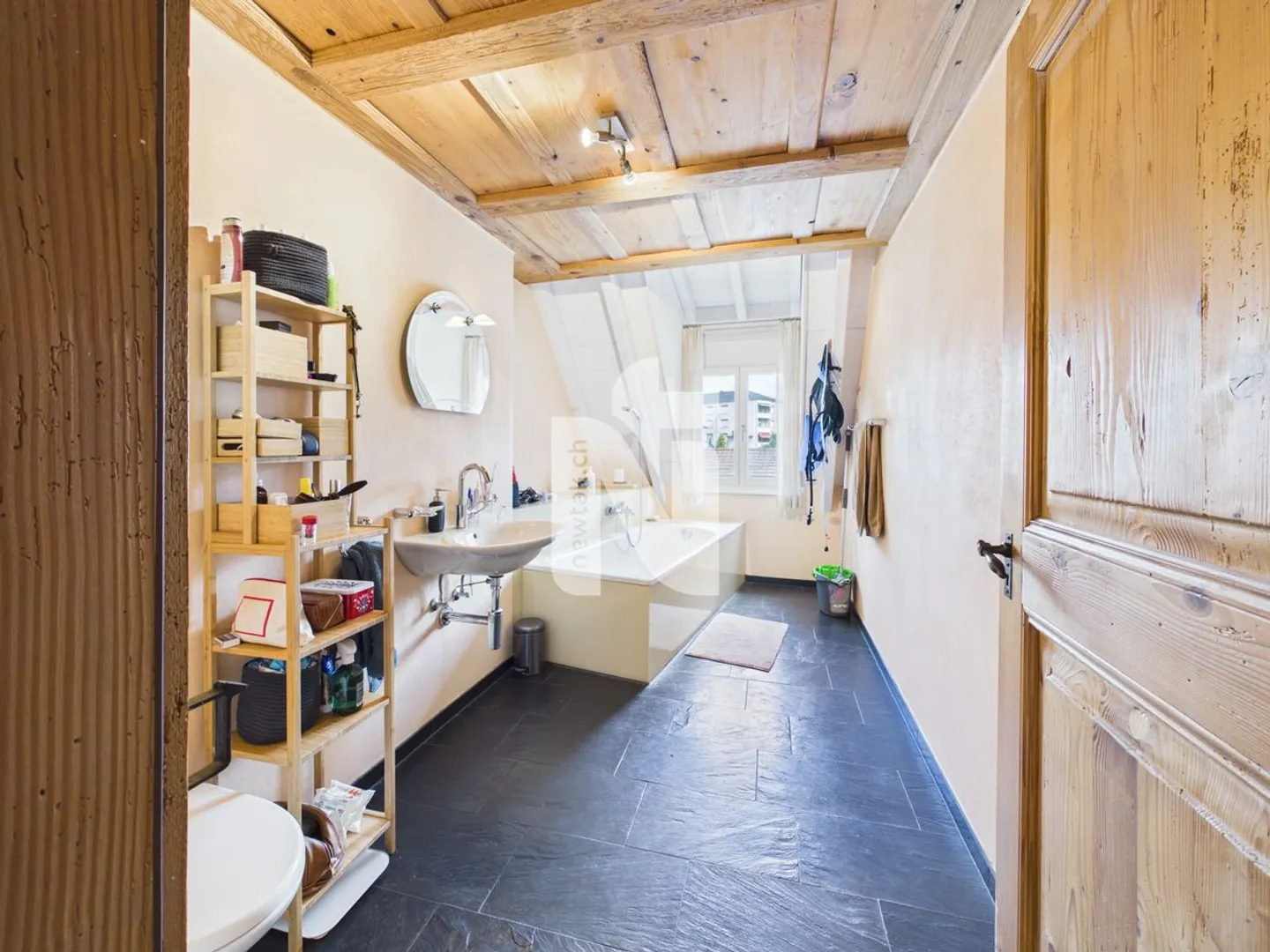 Maisonette-Wohnung, rustikal mit viel Charme, mitten in Laufen - Foto 5 di 13