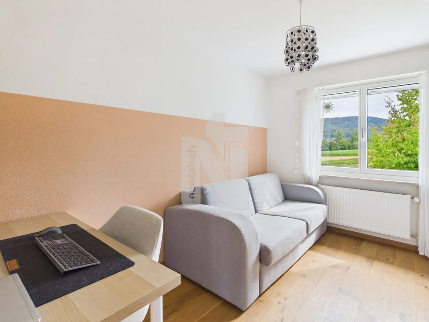 Familienfreundliches modernes Haus - Foto 11 von 13