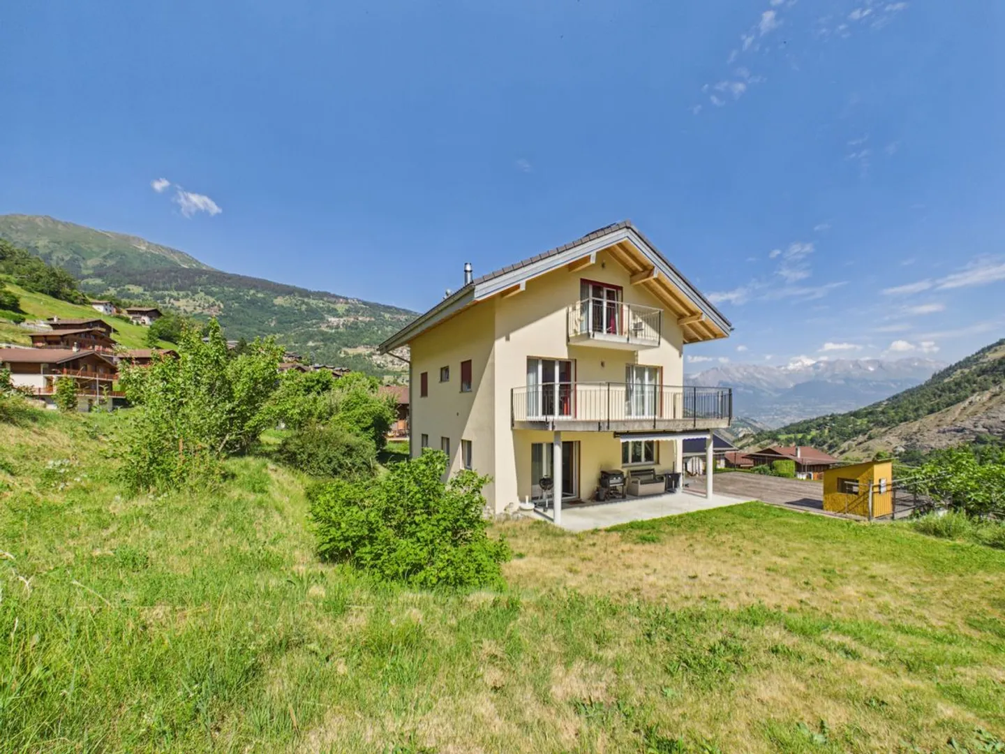 Villa familiale avec vue imprenable - Photo 3 sur 11