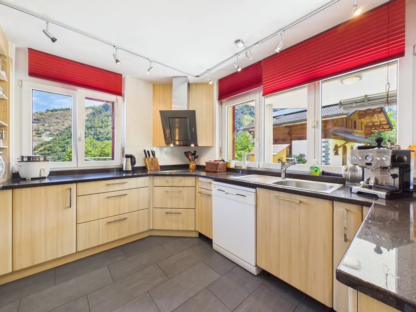 Villa familiale avec vue imprenable - Photo 5 sur 11