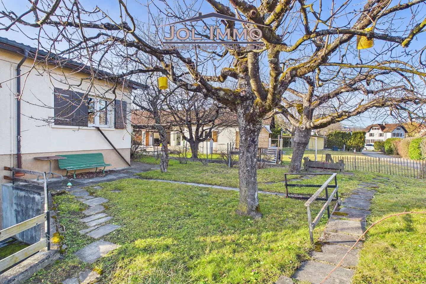 Einfamilienhaus mit großem Potenzial in ruhiger Lage in Courrendlin - Foto 2 von 9