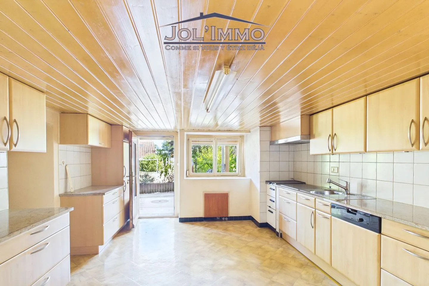 Casa da ristrutturare - Grande potenziale - Foto 3 di 12