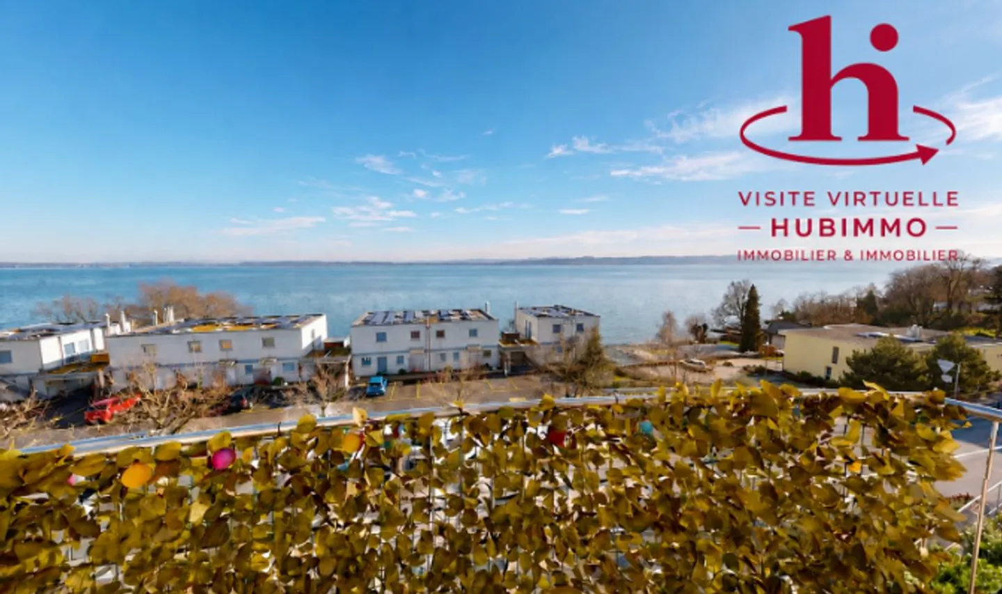 Bright 3½ attic apartment with 180° view of Lake Neuchâtel! - Photo 1 of 13