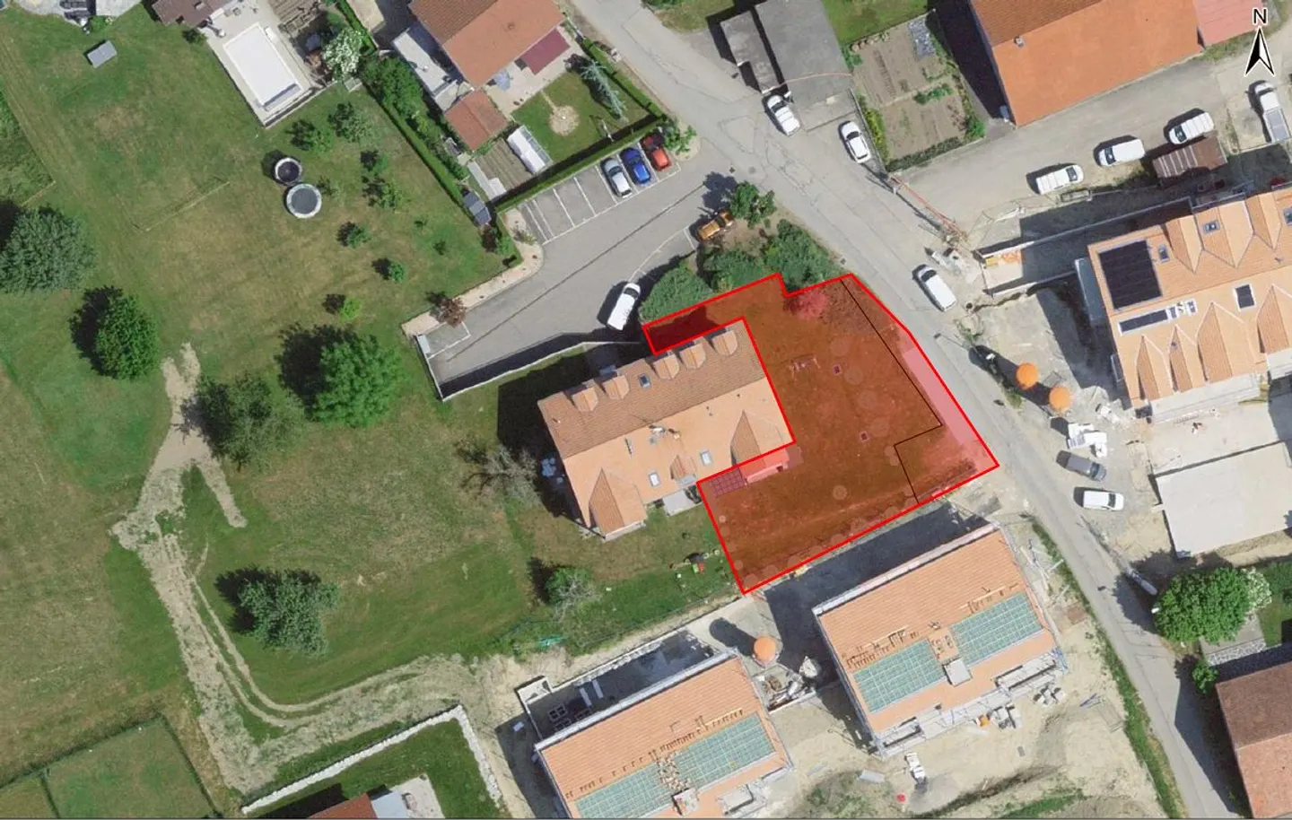 Privater und eingezäunter Garten von 576 m2 / Möglichkeit zur Übernahme einer Hypothek, die noch 5 Jahre zu 0,95 % gültig ist / Vollständig renovierte 4,5-Zimmer-Wohnung - Foto 10 von 11