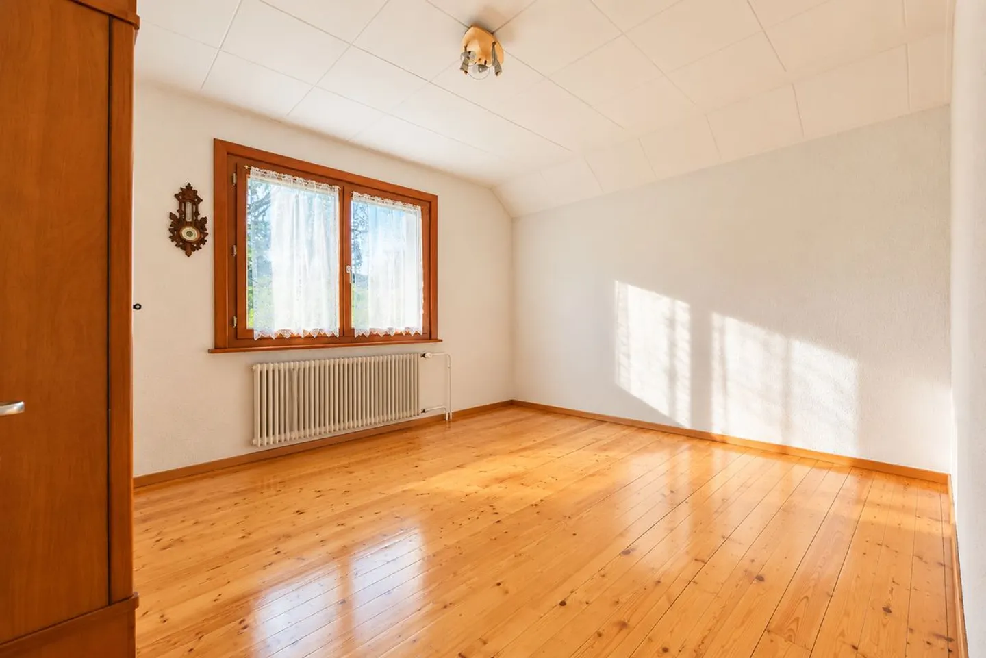 Maison individuelle de 5.5 pièces avec grand jardin au Locle - Foto 10 di 13