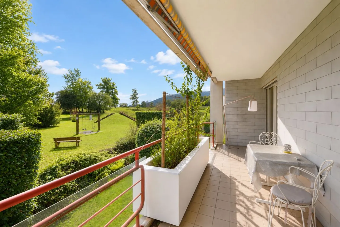Appartement lumineux avec vue - Photo 8 sur 8
