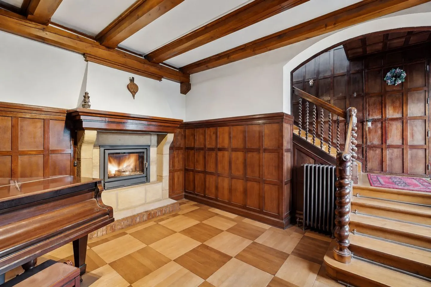 Ein charaktervolles Haus mit großzügigen Volumen, bereit, eine neue Geschichte zu schreiben - Foto 2 von 12