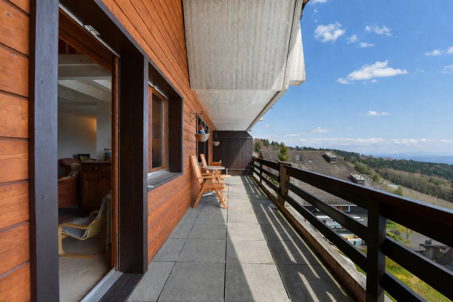 Atmosphère cosy et vue dégagée à Sainte-Croix - Photo 7 of 13