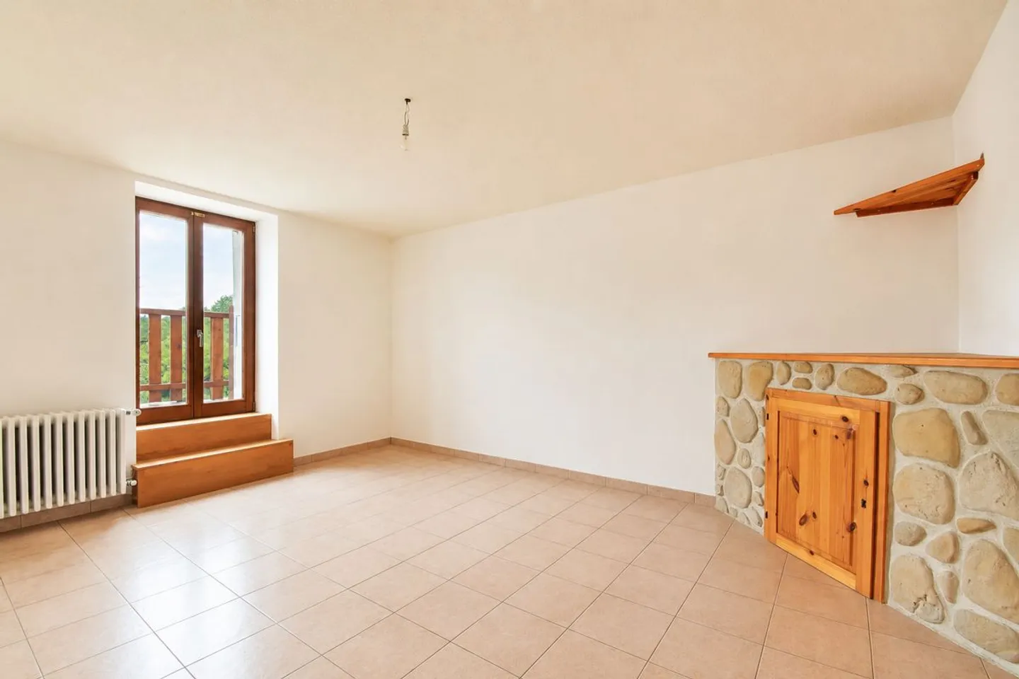 Charmant Appartement Rénové - Photo 5 sur 8