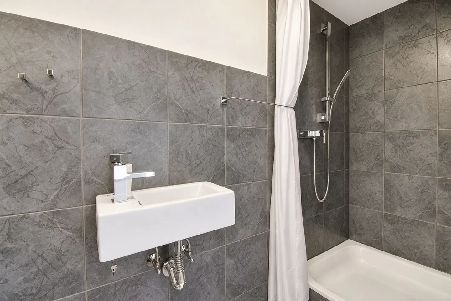Charmant Appartement Rénové - Photo 7 sur 8