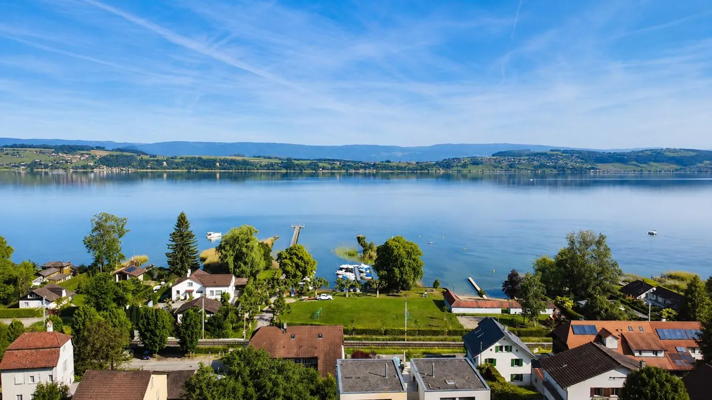 Appartamento di 4.5 locali con terrazza, giardino privato e vista lago - Foto 7 di 10