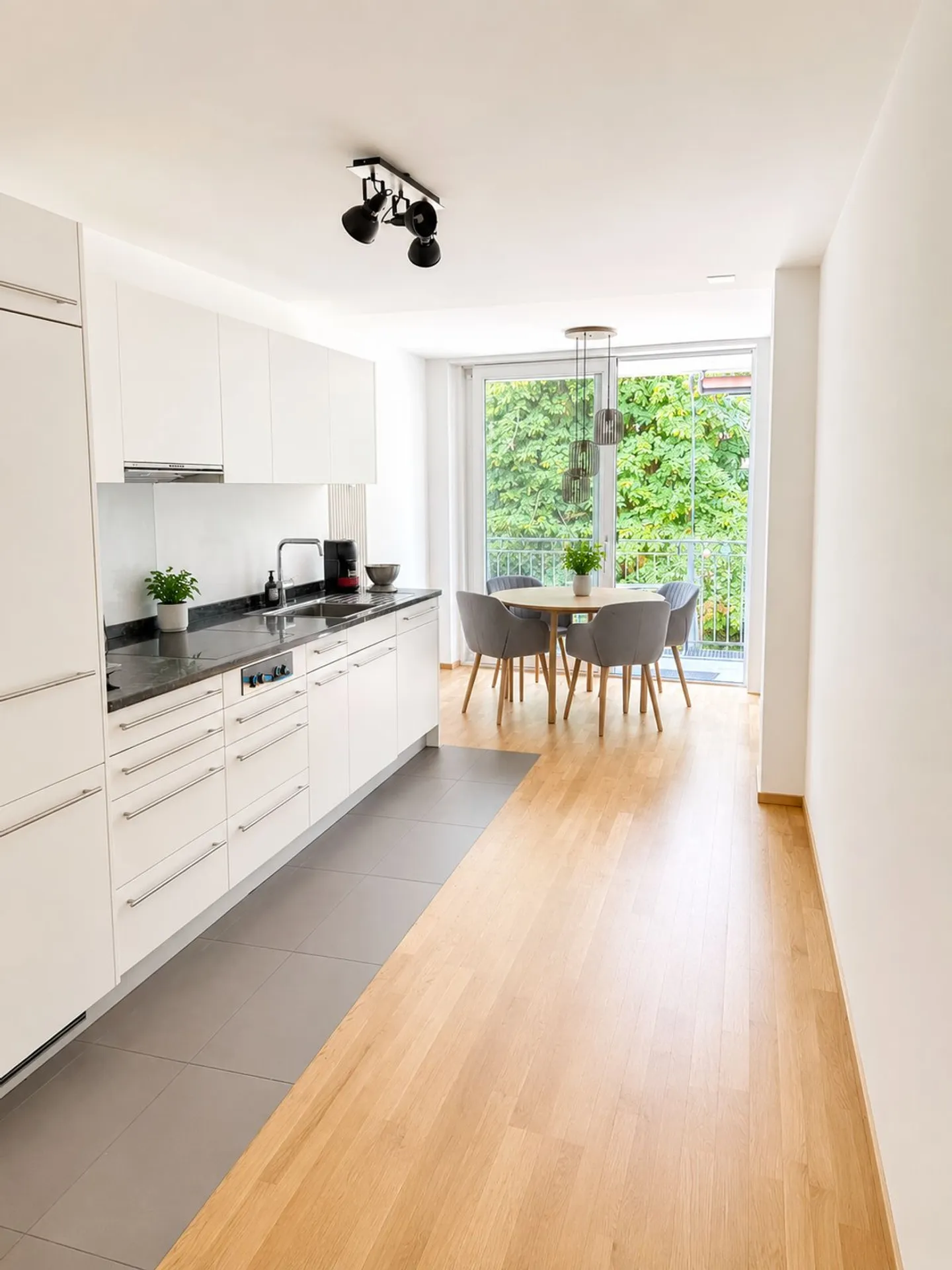 Grosse 2.5 Garten Wohnung in Riehen  - Foto 2 von 5