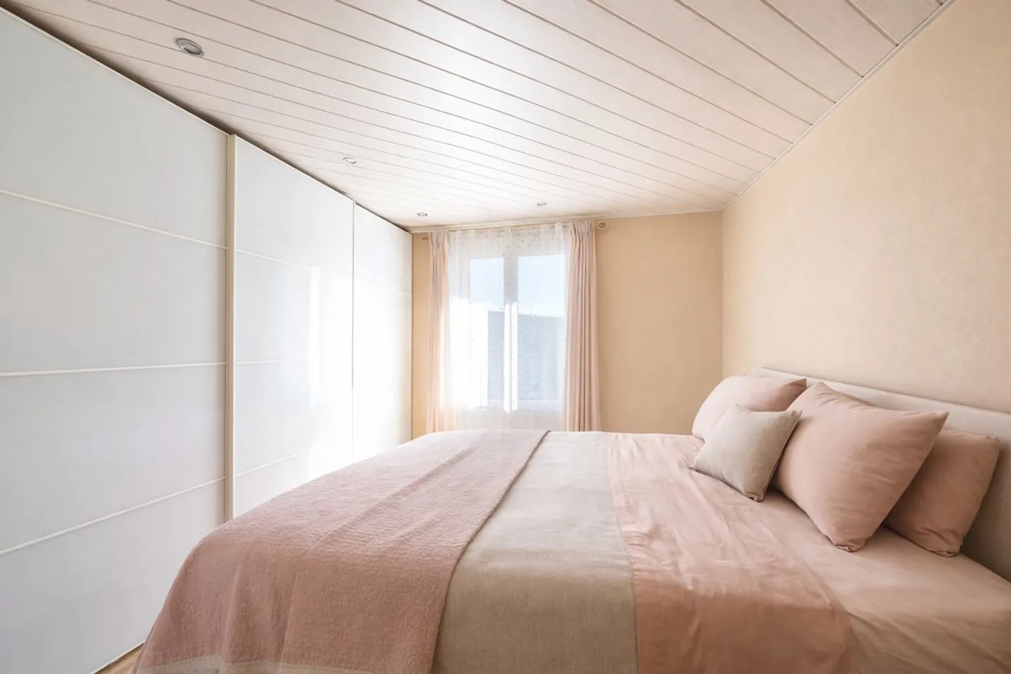 Casa familiare con possibilità di studio indipendente - Foto 7 di 12