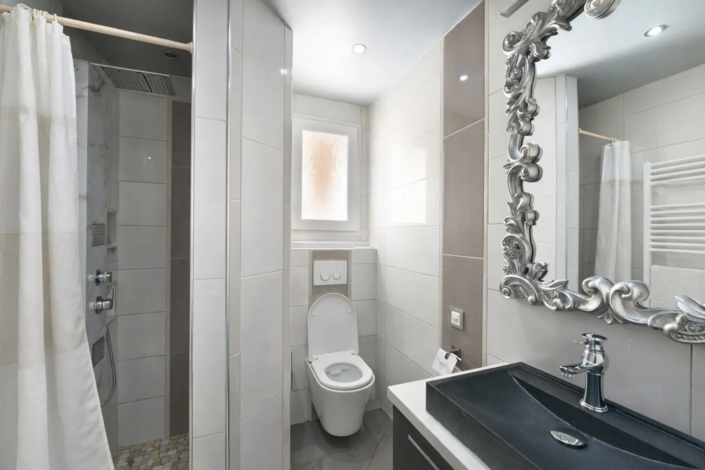 Casa familiare con possibilità di studio indipendente - Foto 9 di 12