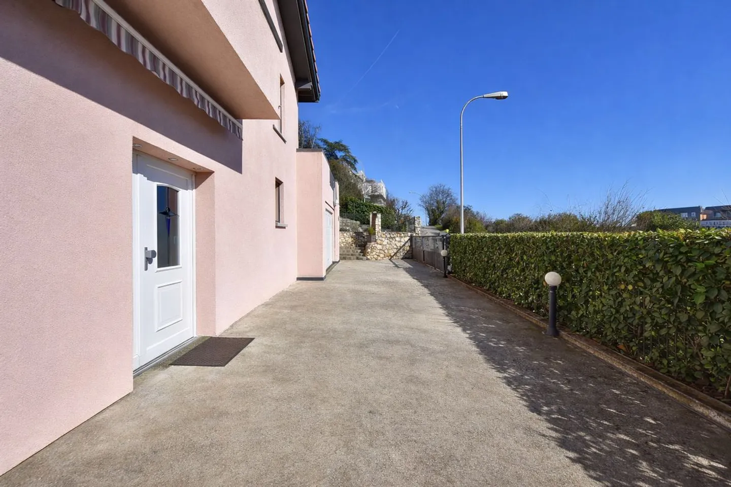 Casa familiare con possibilità di studio indipendente - Foto 11 di 12