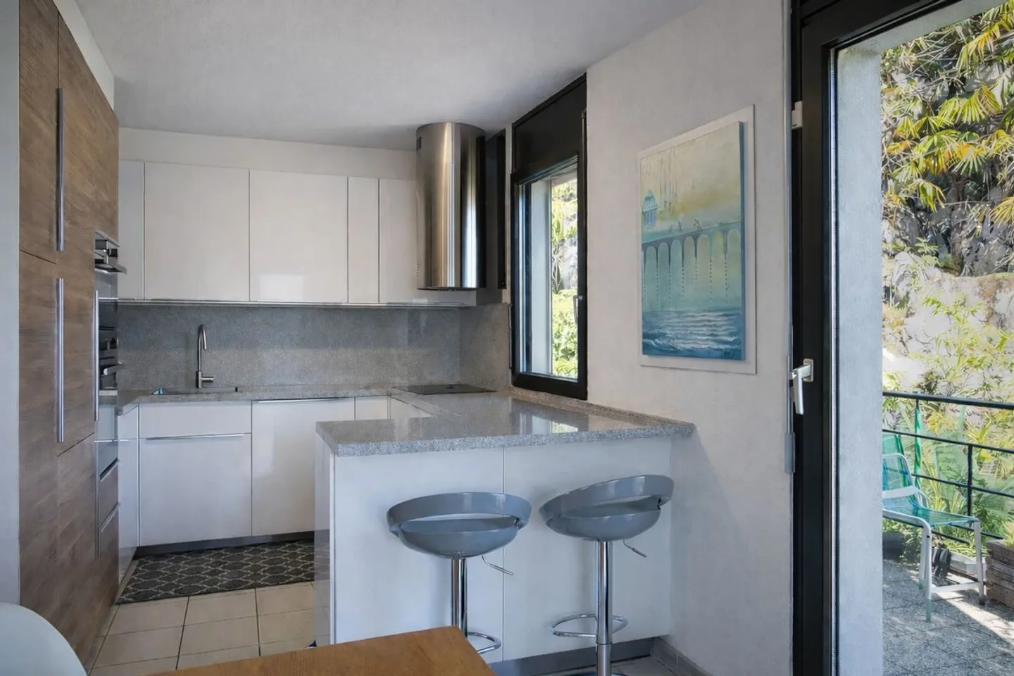 Maison unifamiliale immergée dans la verdure avec vue panoramique et grande terrasse à Vacallo - Photo 11 sur 13