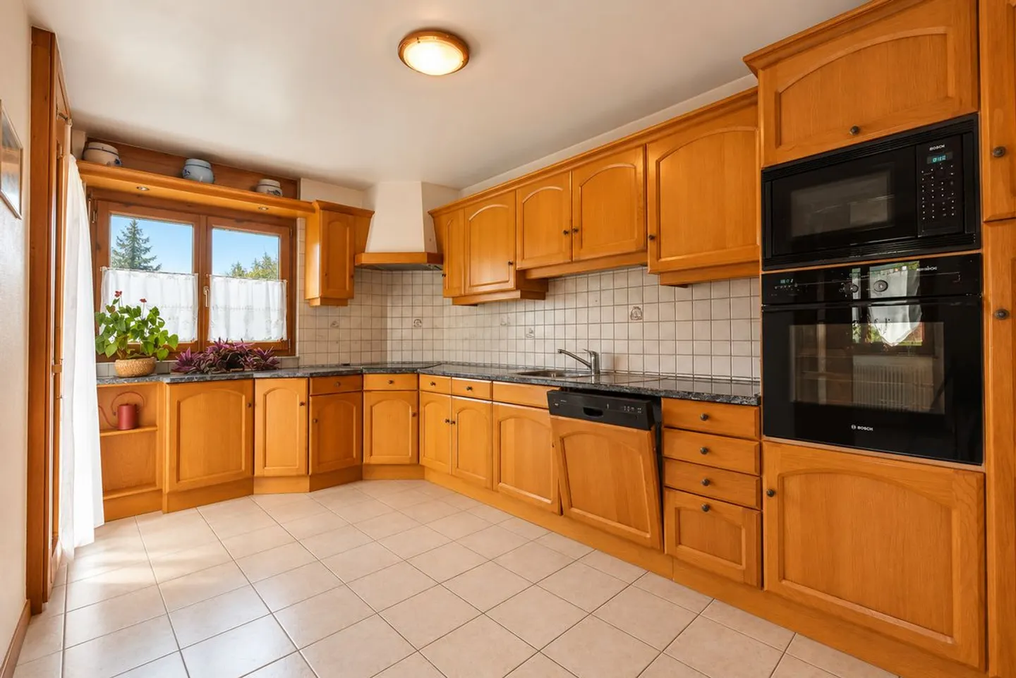 Maison individuelle de 5.5 pièces avec grand jardin au Locle - Foto 4 di 13