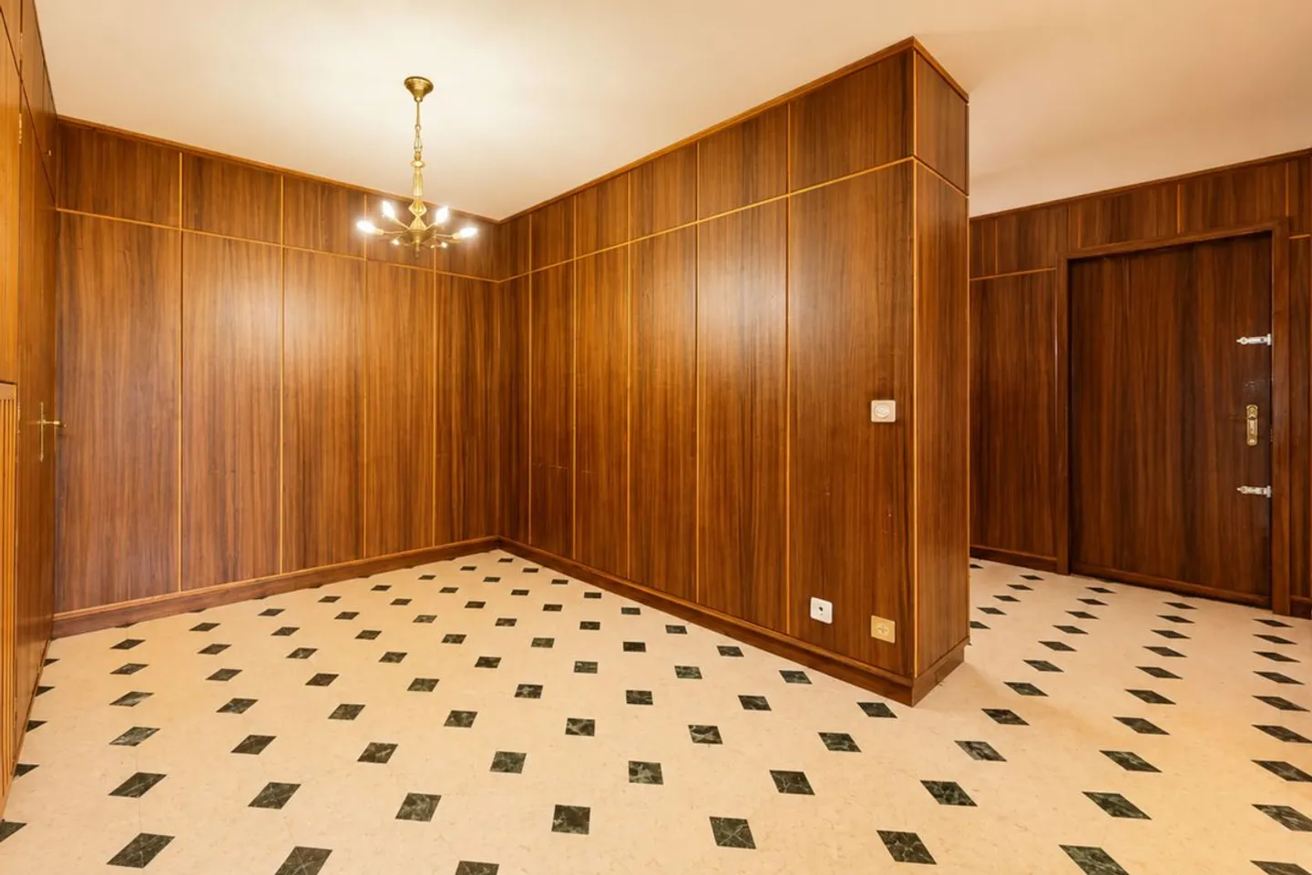 Authentic character apartment in the heart of Sainte-Croix - Photo 10 of 11