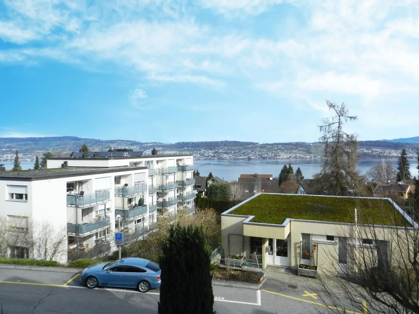 Arriver et se sentir chez soi avec vue sur le lac de Zurich - Photo 1 sur 9