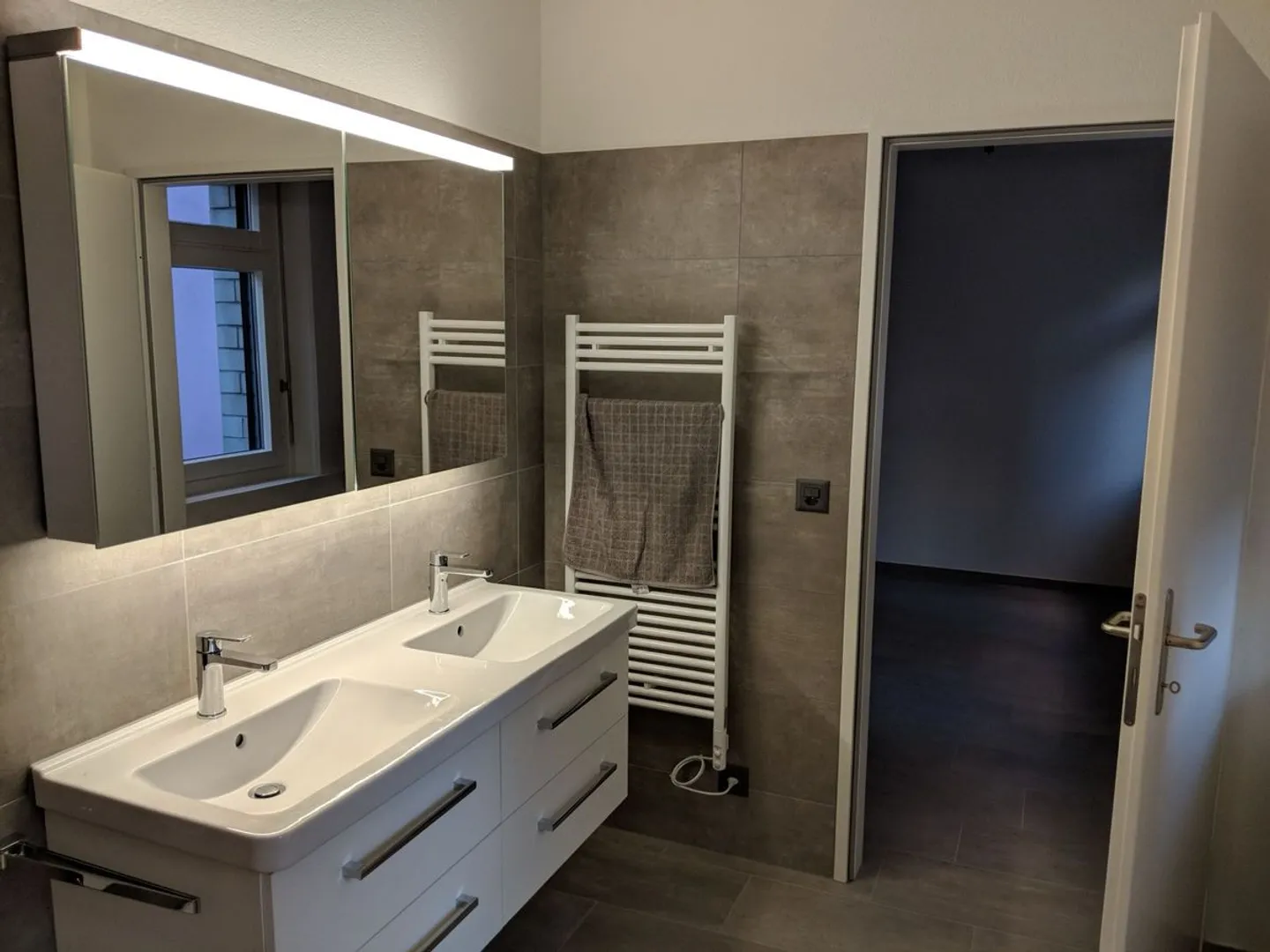 Moderne Wohnung mit Komfort - Foto 6 von 11