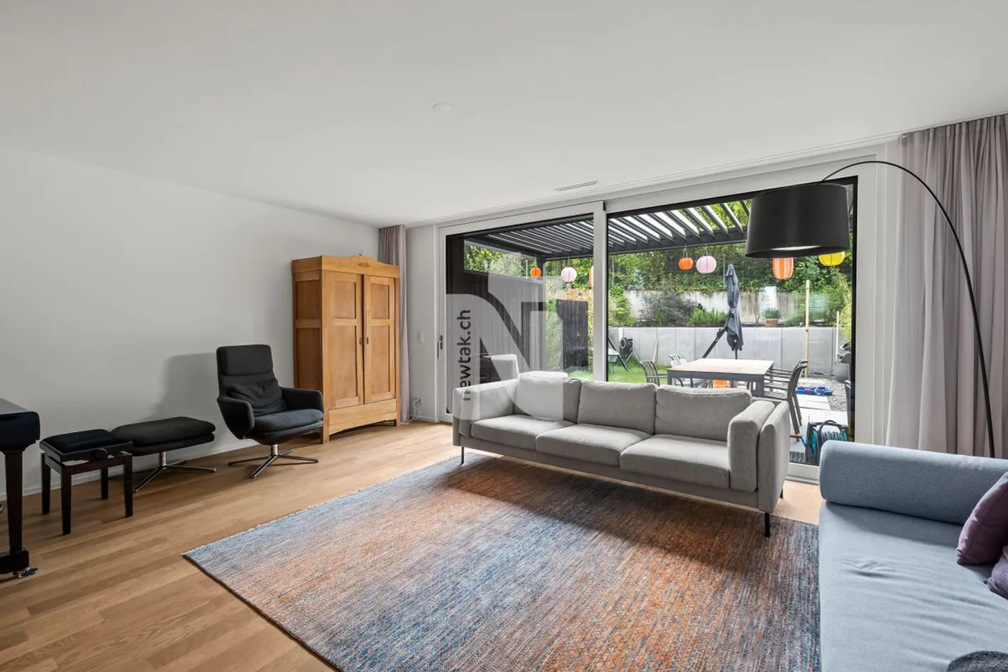 Elegante e tranquillo paradiso familiare in una posizione residenziale privilegiata ad Arlesheim - Foto 1 di 13