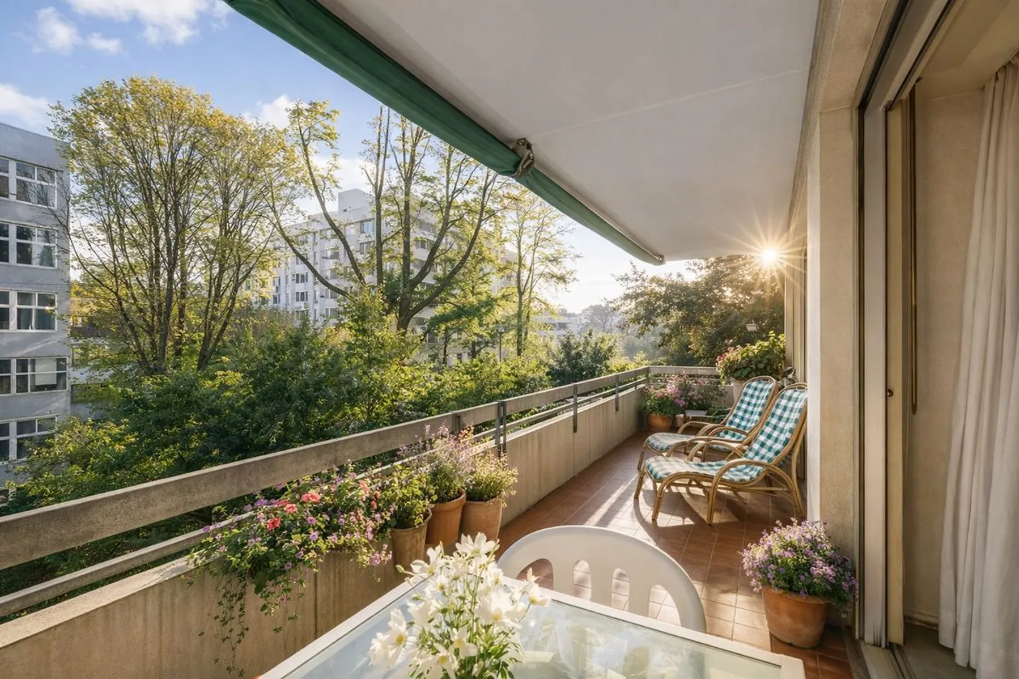 Appartement de 160 m² à Gellert - 5,5 pièces, cheminée et 3 balcons avec vue sur le parc - Photo 11 sur 13