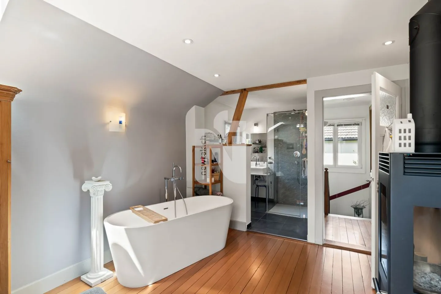 Charmantes Familienhaus in der Natur - Foto 9 von 13