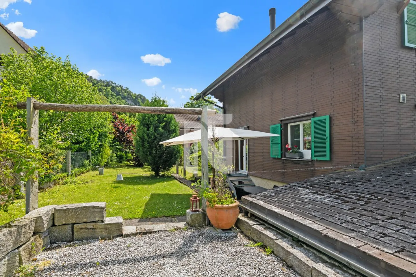 Charmantes Familienhaus in der Natur - Foto 4 von 13