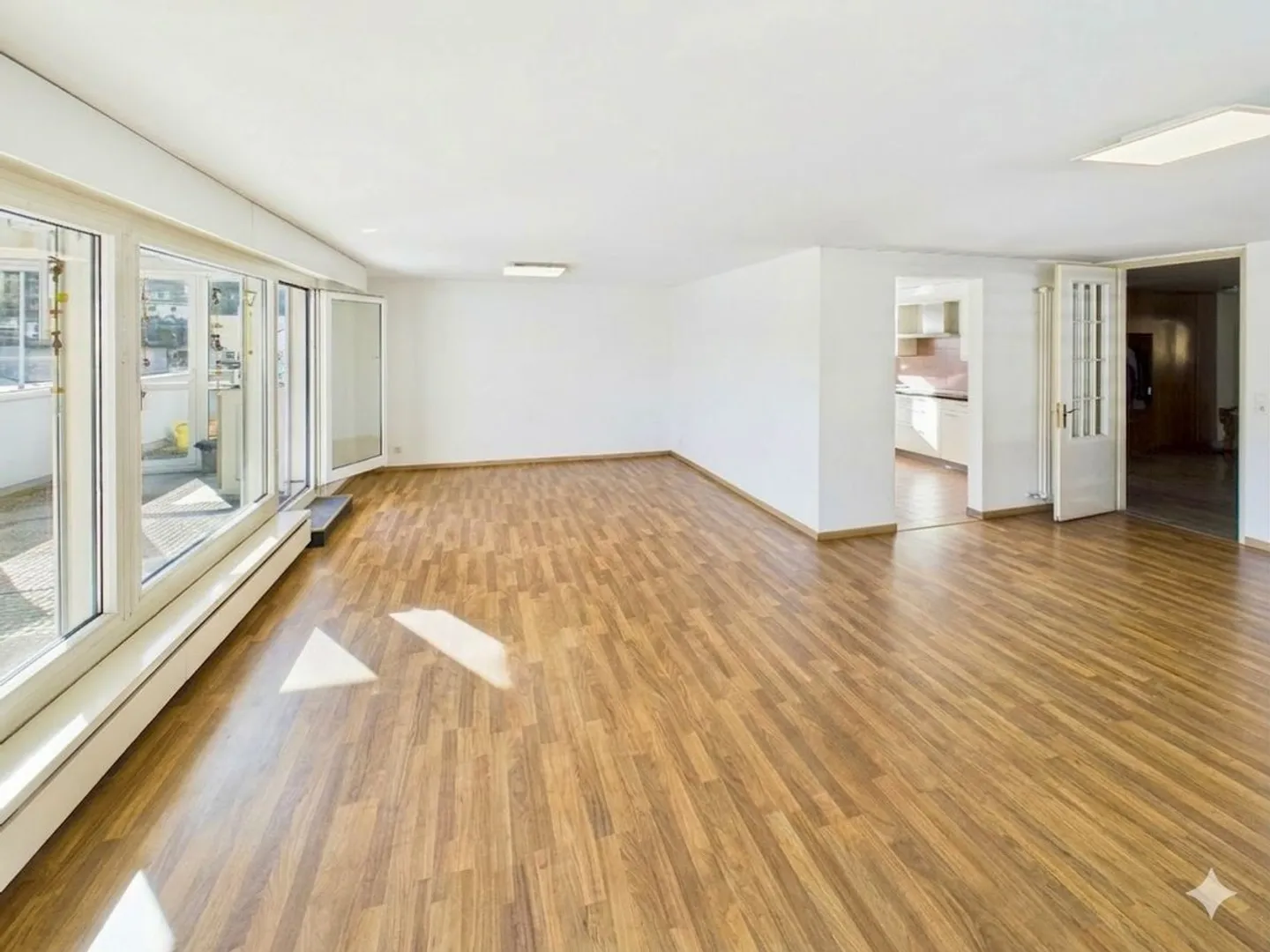 Central - Panoramic View - 160 m2 Terrace - Photo 3 of 11