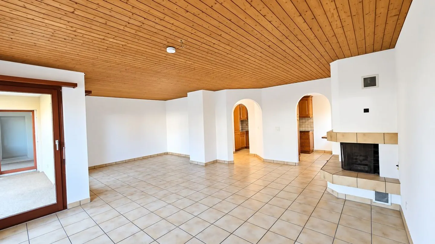 Appartamento centrale di 2,5 stanze con camino - Foto 1 di 13