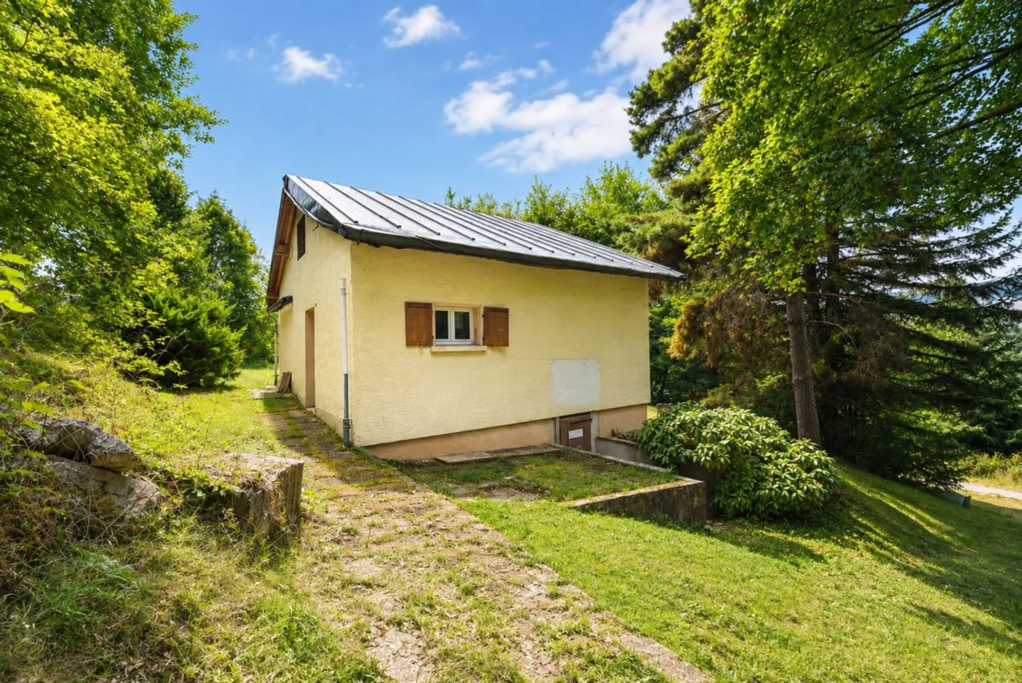 Casa da ristrutturare con grande potenziale a L'Abbaye - Foto 7 di 9