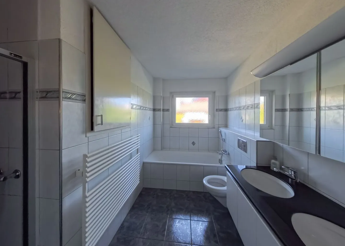 Charmante maison individuelle avec grand jardin et beaucoup de potentiel - Photo 4 sur 7