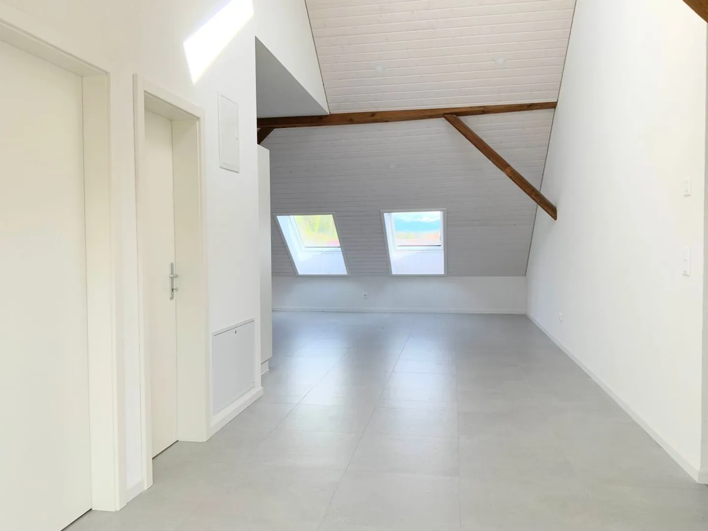 Appartement lumineux 2,5 pièces - Photo 4 sur 7