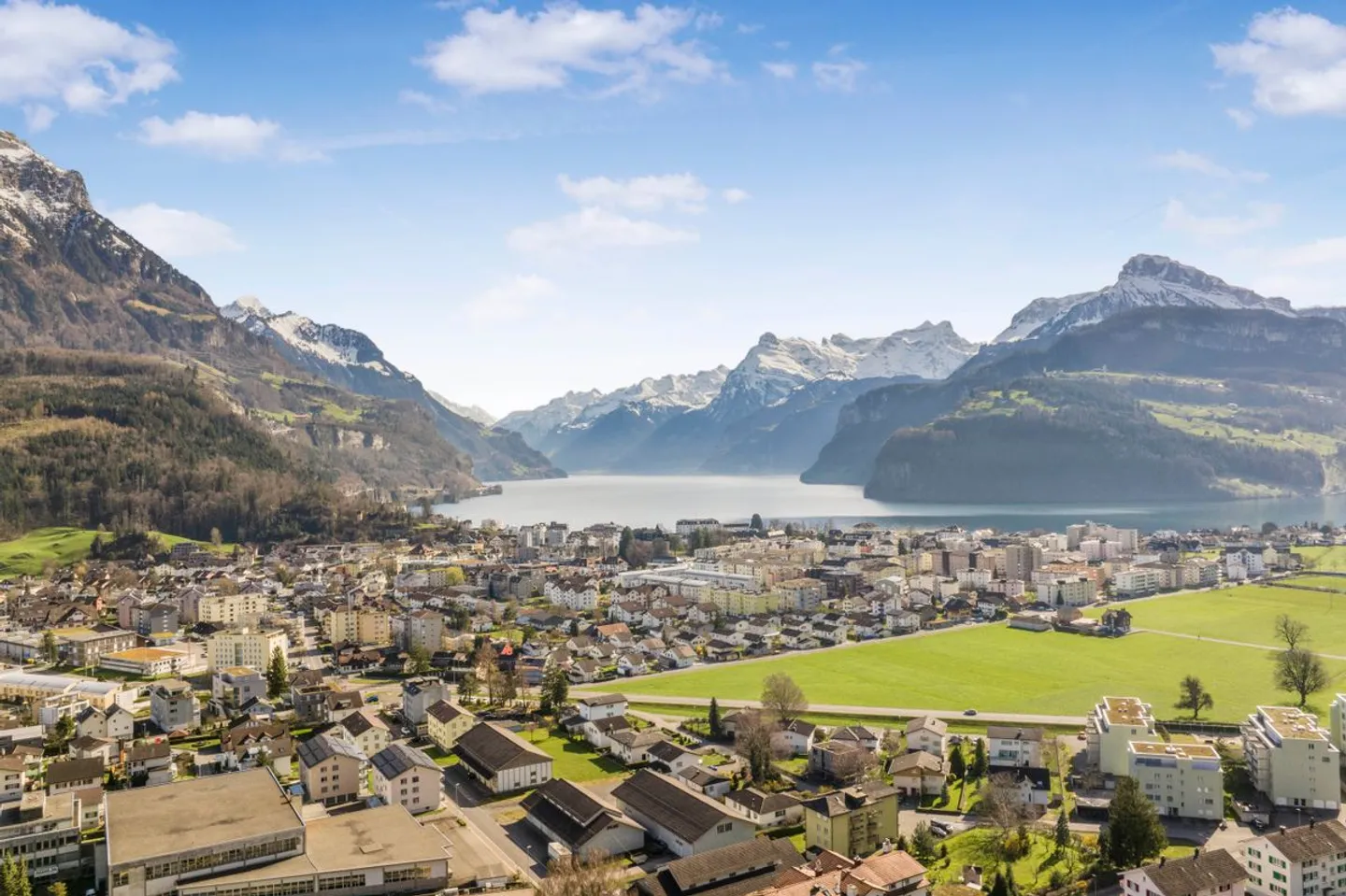 Wohnung mit unverbaubarer Panoramaaussicht und Wellnessbereich - Foto 4 di 13
