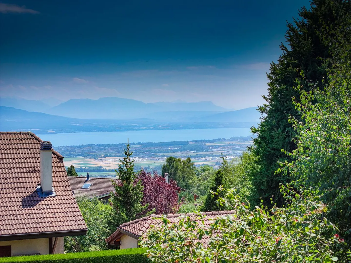 Jolie maison avec vue à Arzier! - Photo 1 sur 13
