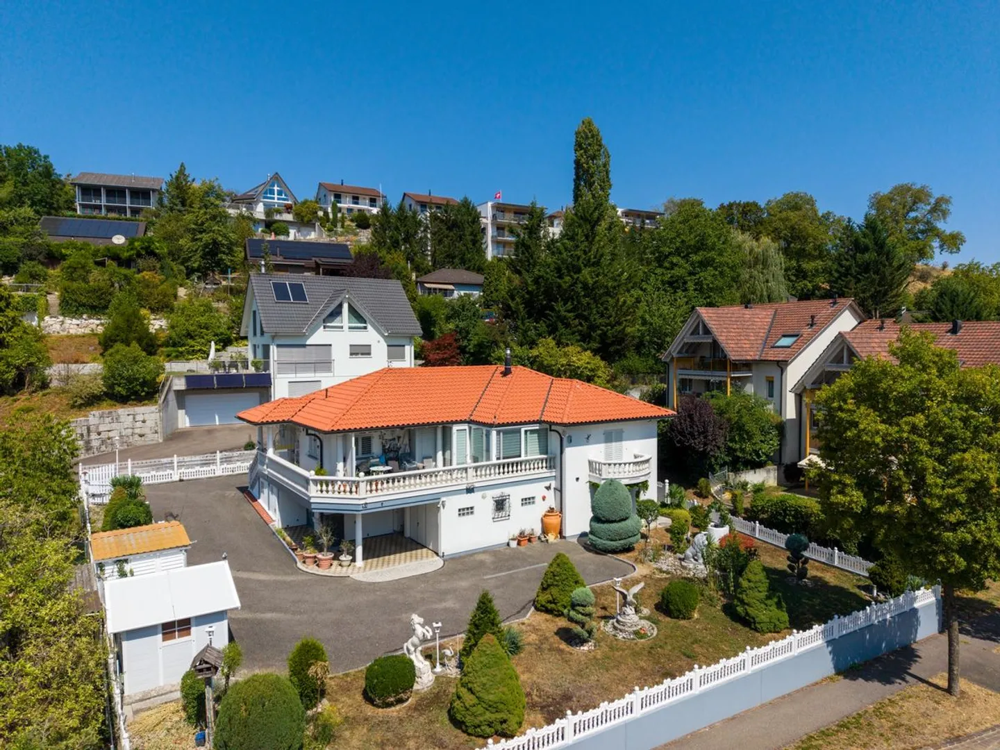 Sentiment de vacances dans une maison toscane avec de grands espaces et trois garages - Photo 1 sur 13