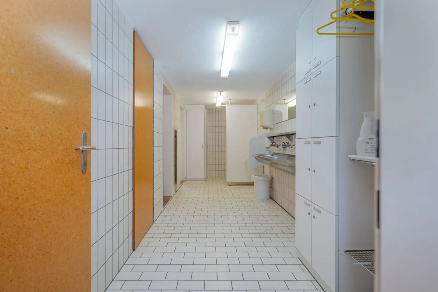 Attractive commercial and storage space with 400 m² - Photo 7 of 10