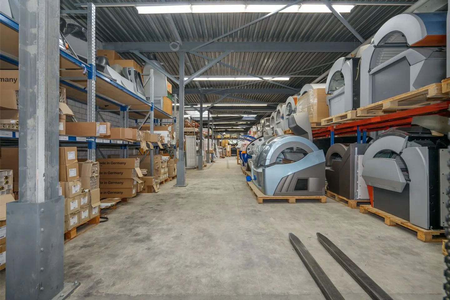 Attractive commercial and storage space with 400 m² - Photo 4 of 10