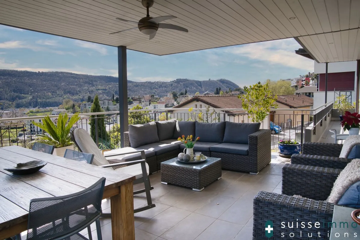 Maison unifamiliale immergée dans la verdure avec vue panoramique et grande terrasse à Vacallo - Photo 12 sur 13