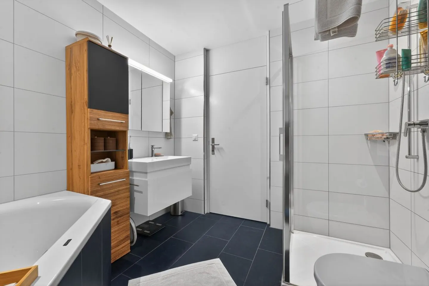 Modernes 5.5-Zimmer-Apartment - Foto 8 von 13