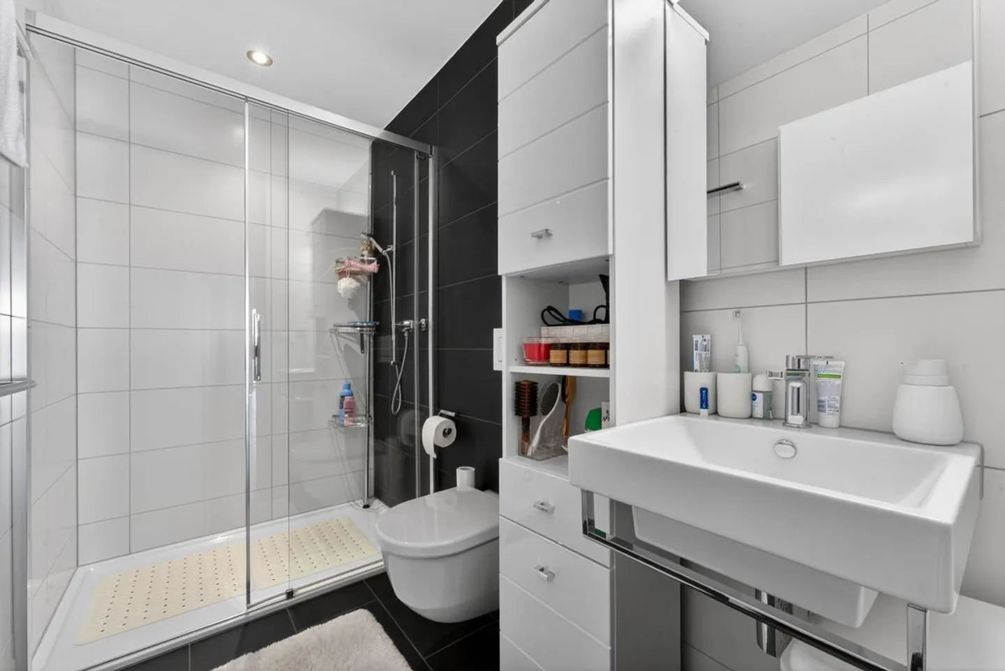 Modernes 5.5-Zimmer-Apartment - Foto 6 von 13