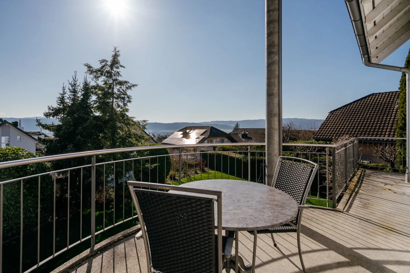 Exclusive 6½-room single-family house in the best residential area in Wohlen - Photo 5 of 13