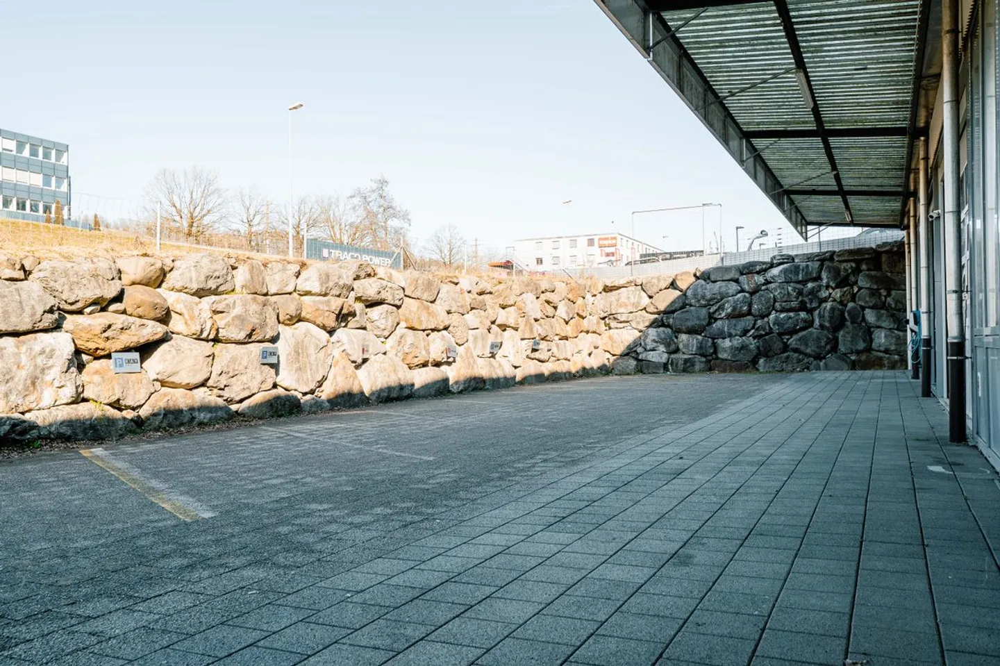 Showroom in bester Lage - Foto 3 von 11